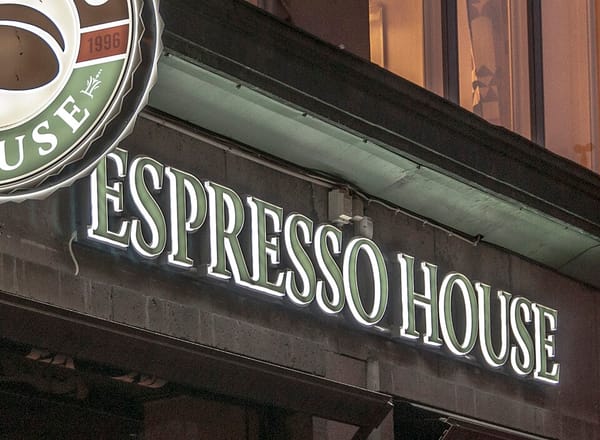 Rauswurf wegen Israel-Flagge: Skandal um Espresso House